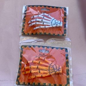 Halloween hair clip skeleton hand